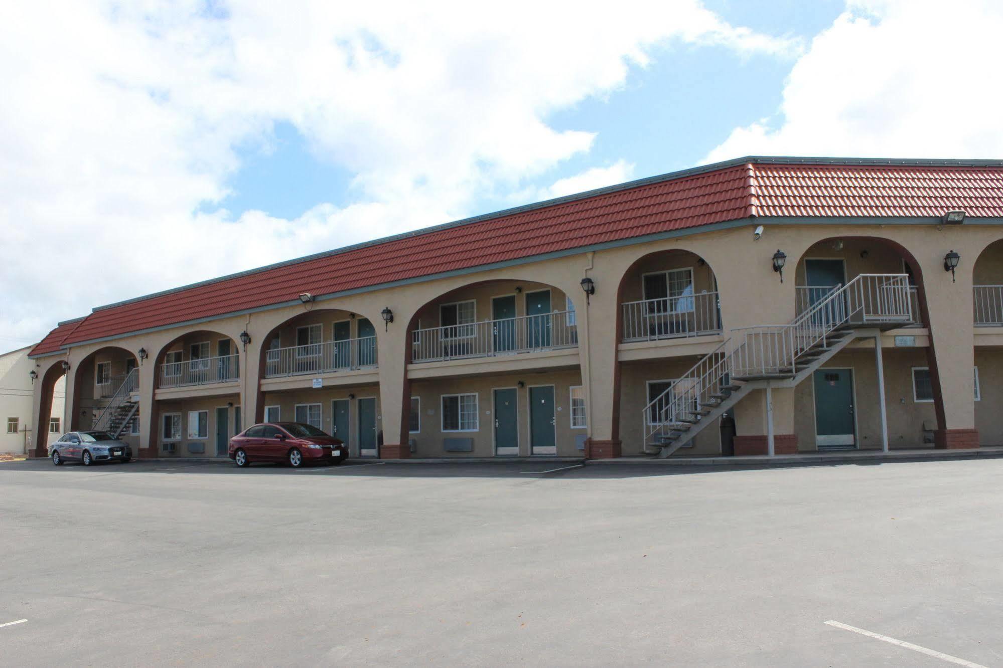 Salinas Inn Экстерьер фото